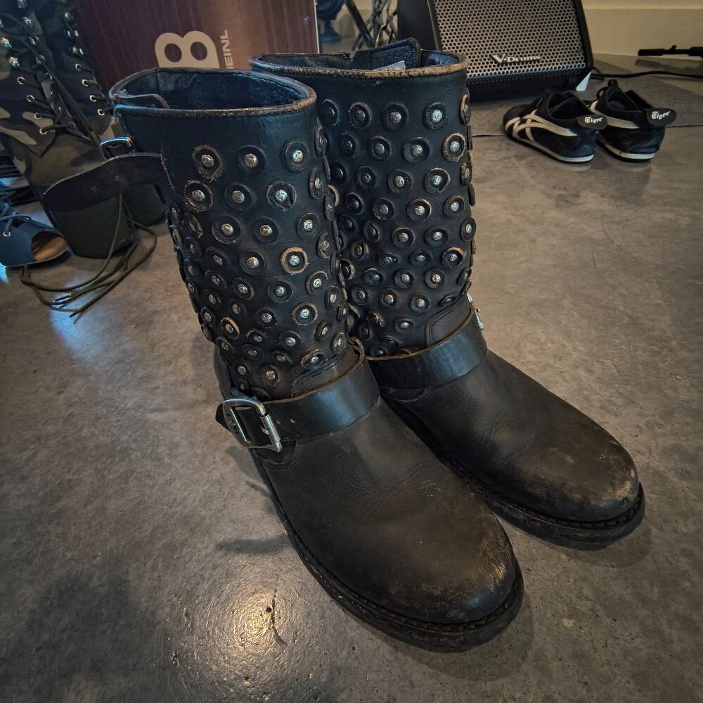 Frye Jenna Disco Short boots size 6B